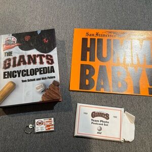 San Francisco Giants Souvenir Lot, Encyclopedia Sign Keychain Postcard Card Set